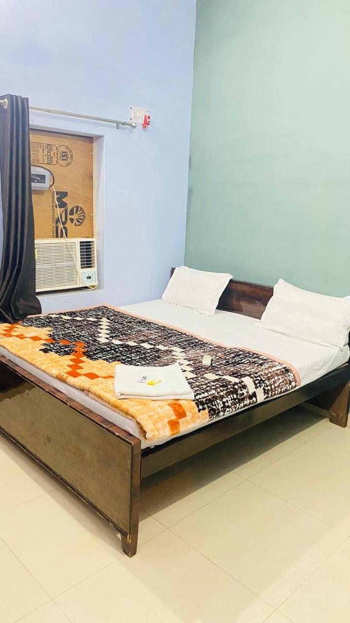 Ram Paying Guest House & Hostel Near By Krishna Janmabhoomi Mathura Ngoại thất bức ảnh