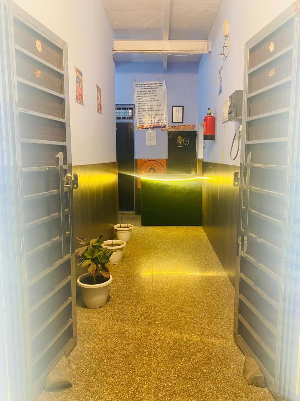 Ram Paying Guest House & Hostel Near By Krishna Janmabhoomi Mathura Ngoại thất bức ảnh