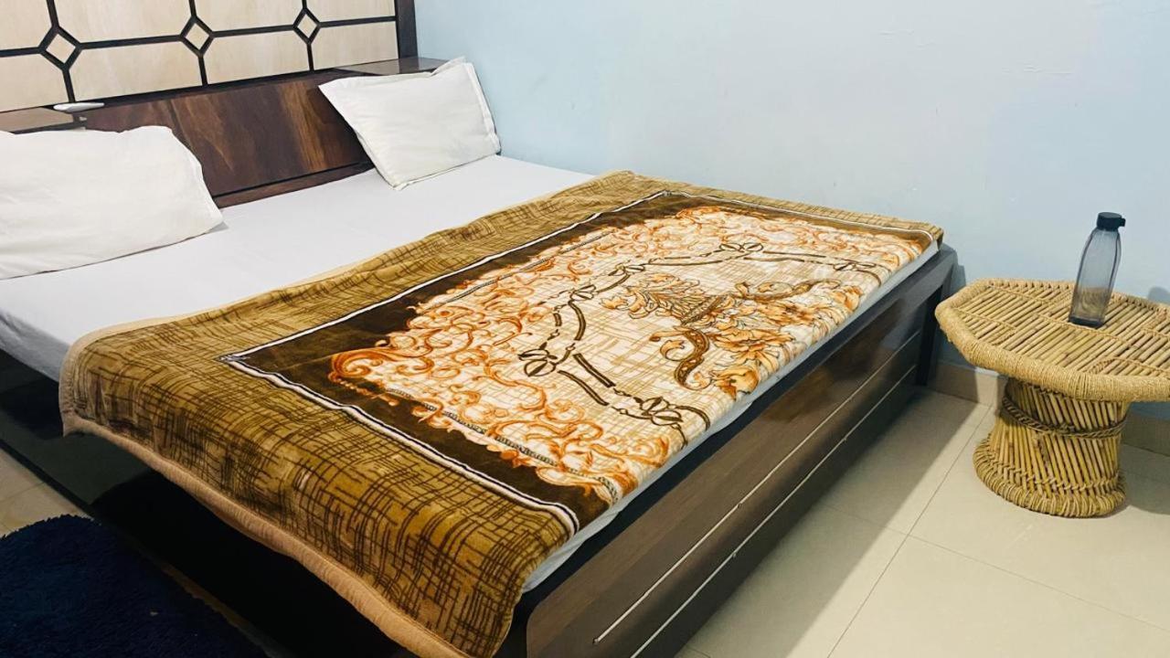 Ram Paying Guest House & Hostel Near By Krishna Janmabhoomi Mathura Ngoại thất bức ảnh